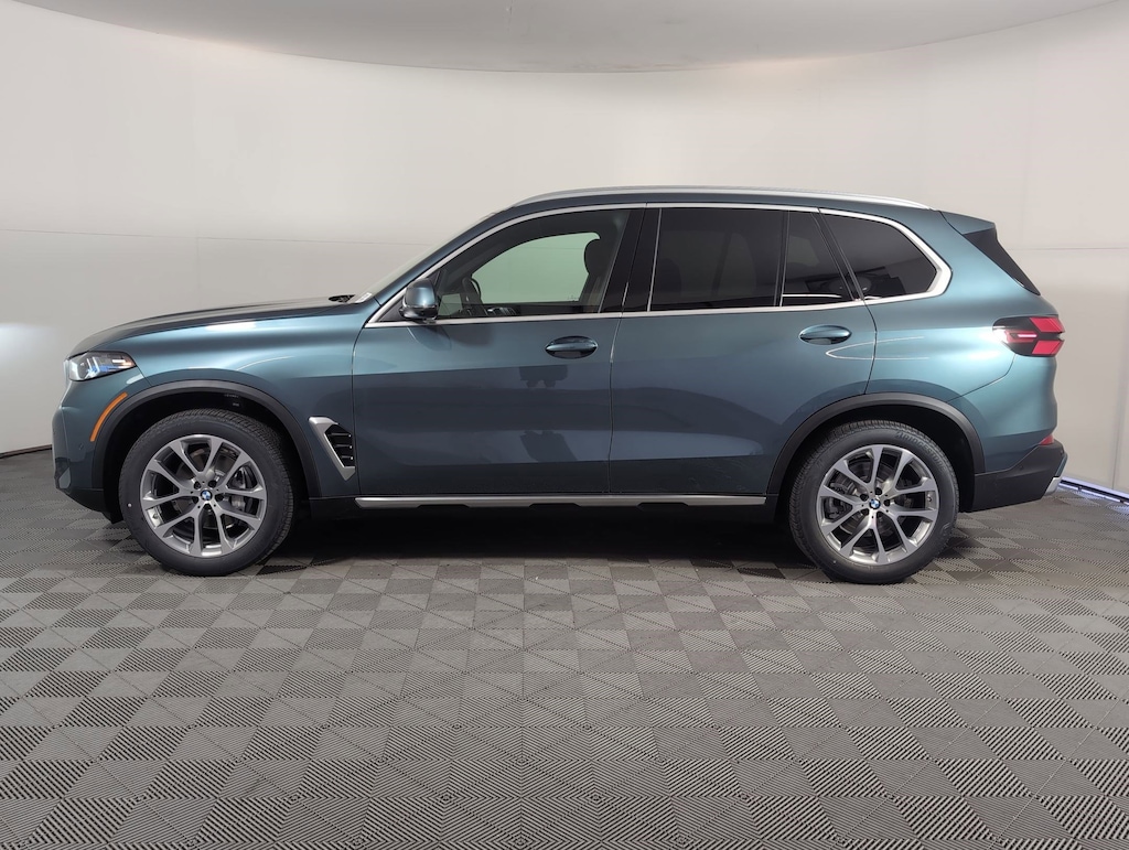 New 2026 BMW X5 sDrive40i SUV