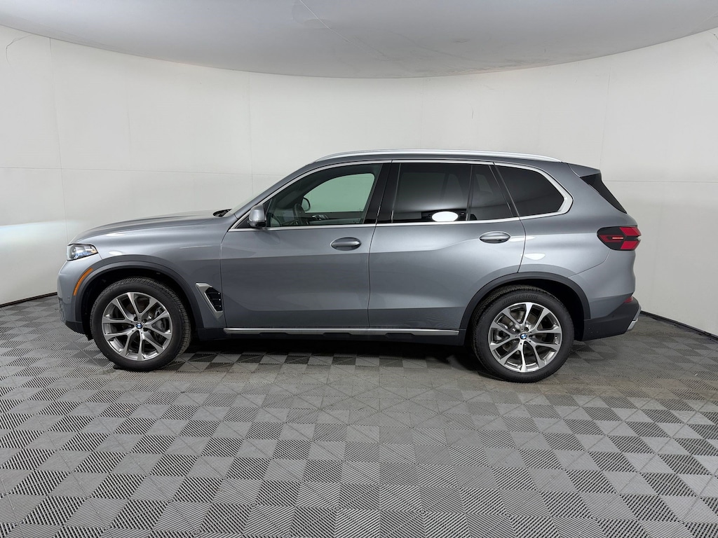 New 2026 BMW X5 sDrive40i SUV