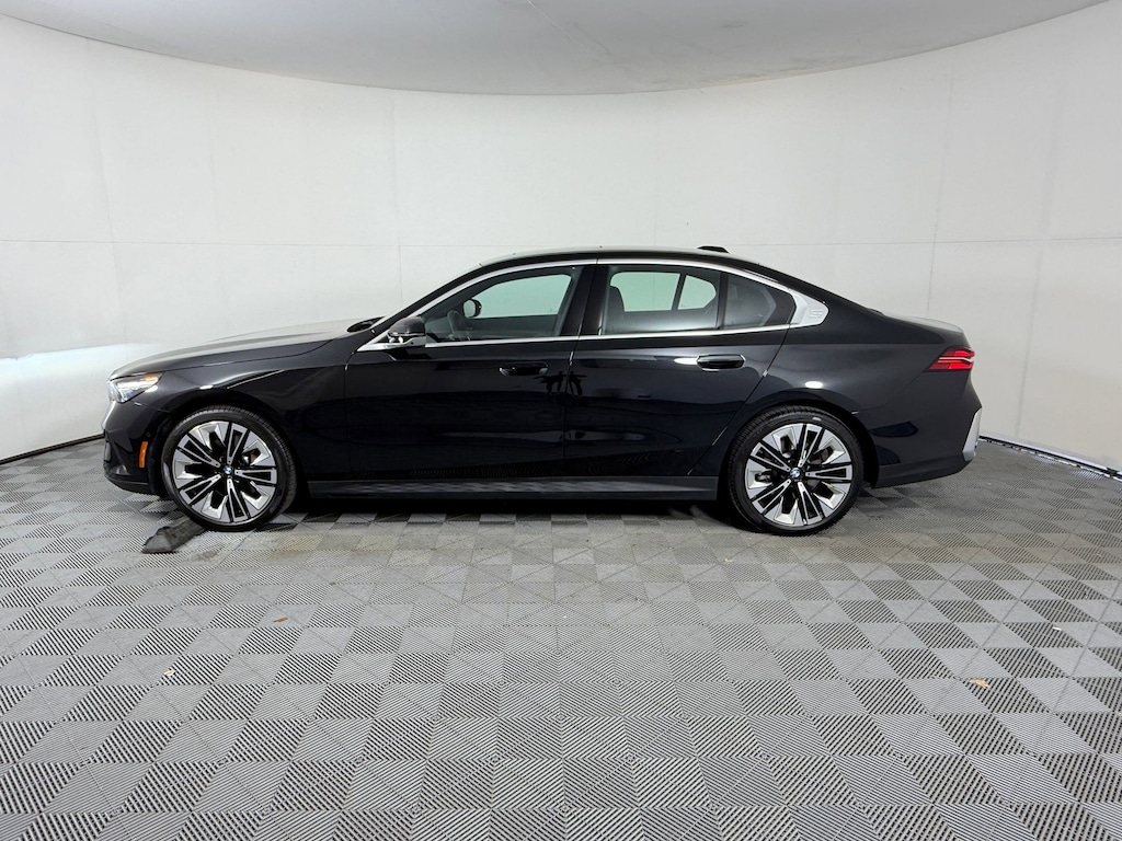 Certified 2025 BMW 530i Sedan