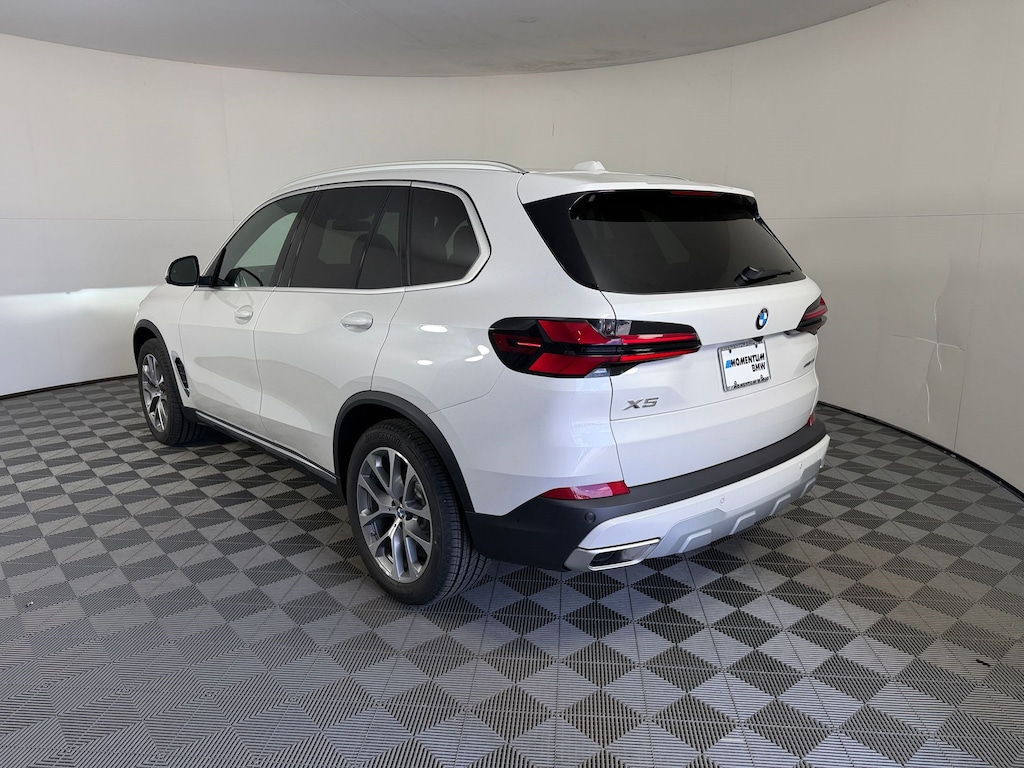New 2026 BMW X5 sDrive40i SUV