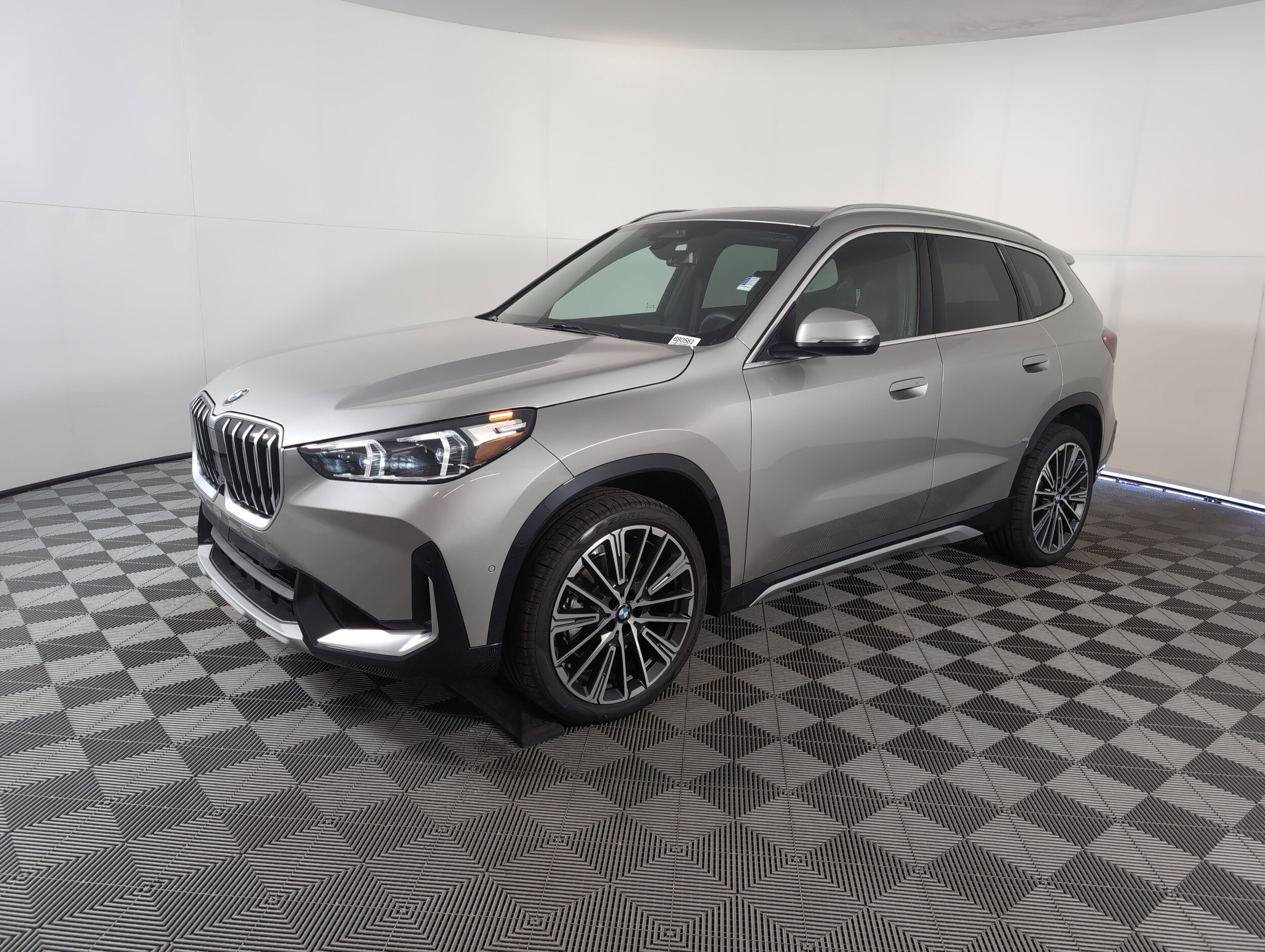 2025 Bmw X1 XDrive28i photo 2