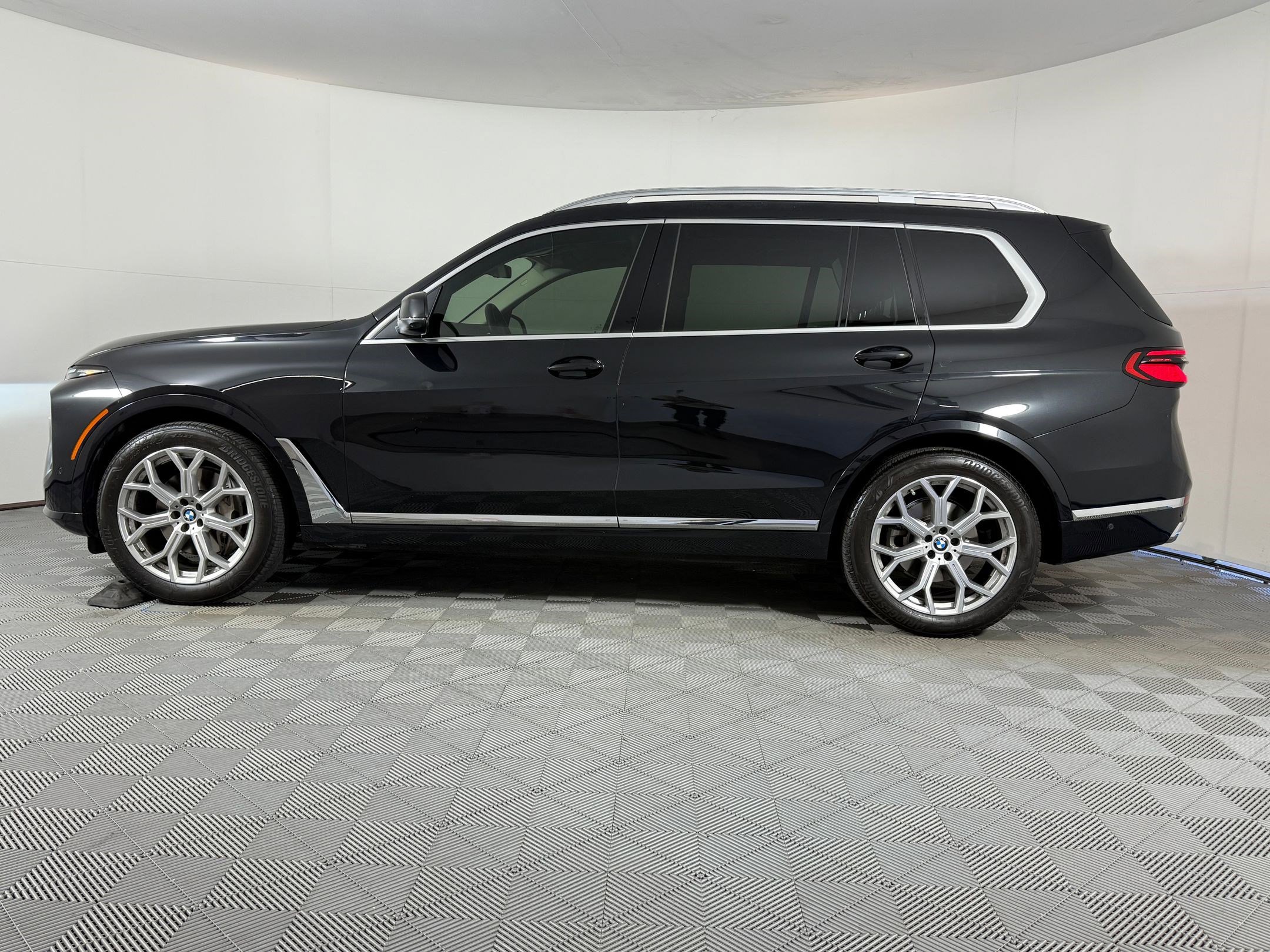 2023 Bmw X7 xDrive40i photo 2
