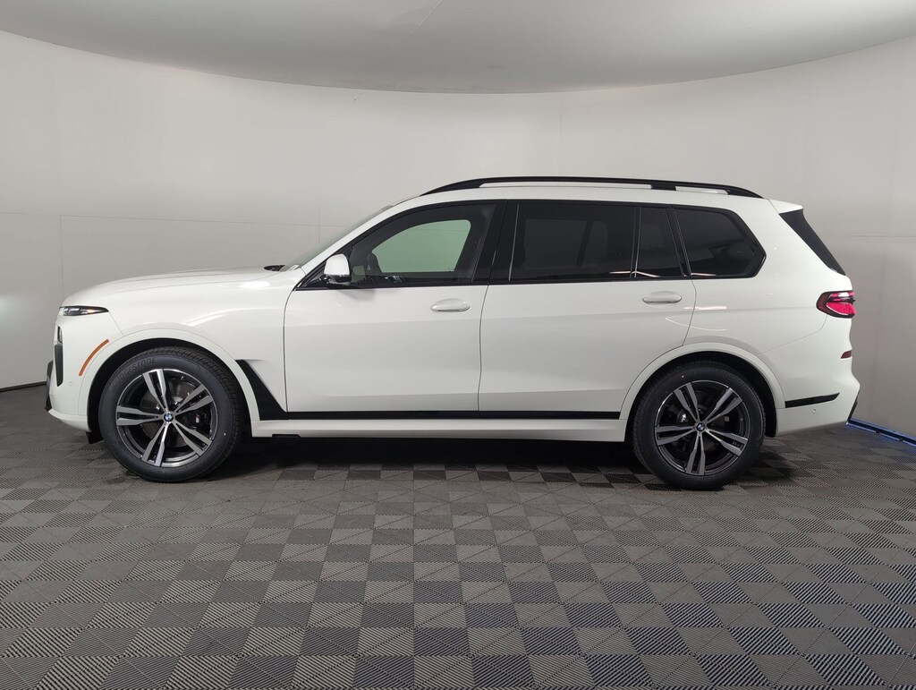 New 2026 BMW X7 xDrive40i SUV