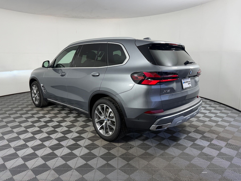 New 2026 BMW X5 sDrive40i SUV
