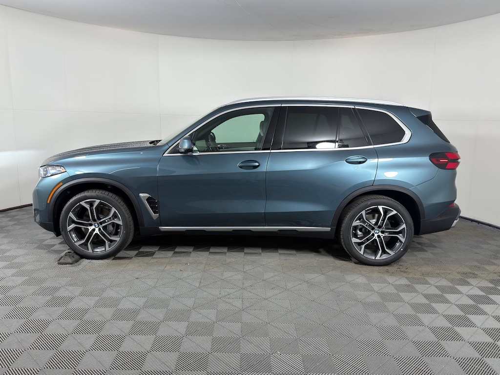 New 2026 BMW X5 sDrive40i SUV