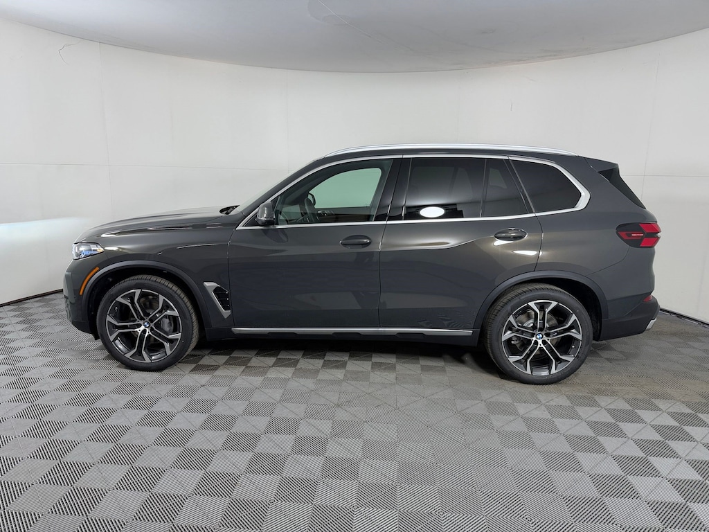 New 2026 BMW X5 sDrive40i SUV