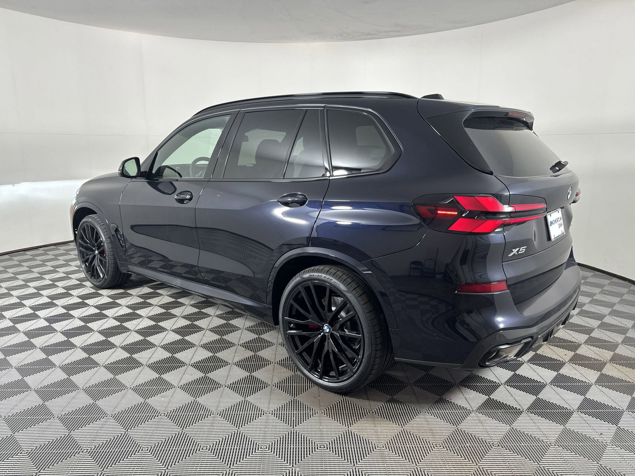2026 Bmw X5 xDrive40i photo 2