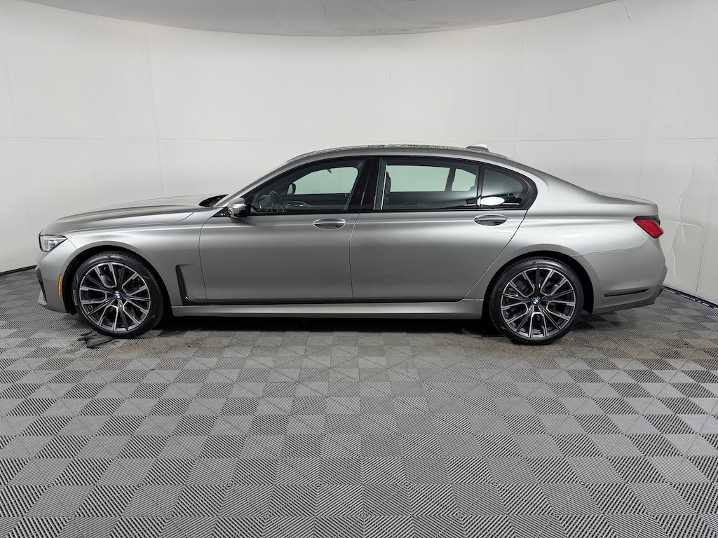 Used 2022 BMW 750i xDrive Sedan