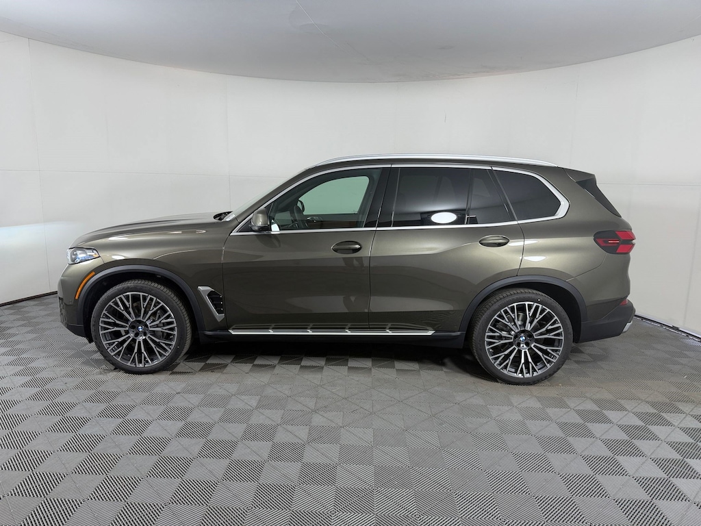 New 2026 BMW X5 sDrive40i SUV