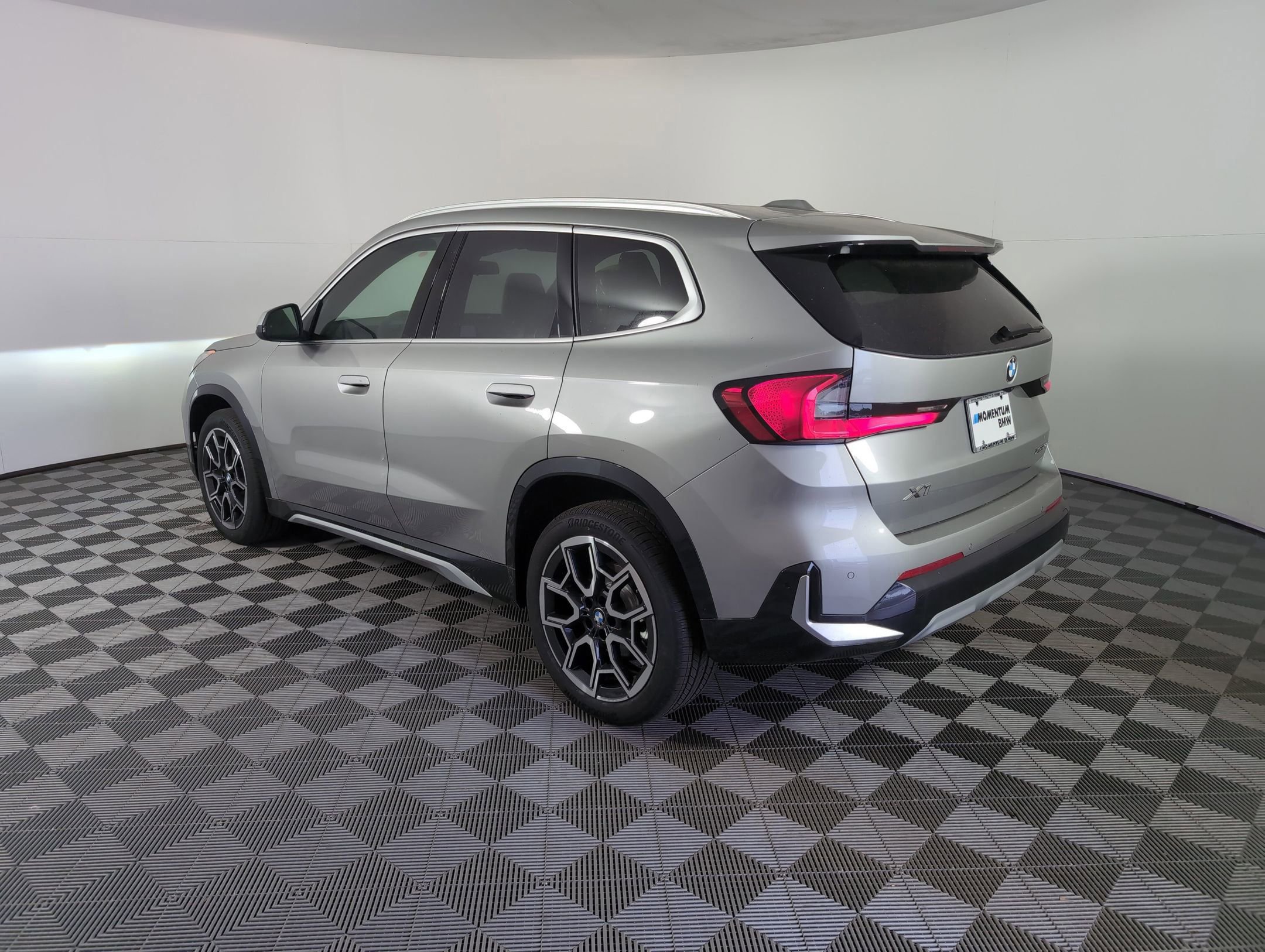 2025 Bmw X1 XDrive28i photo 3