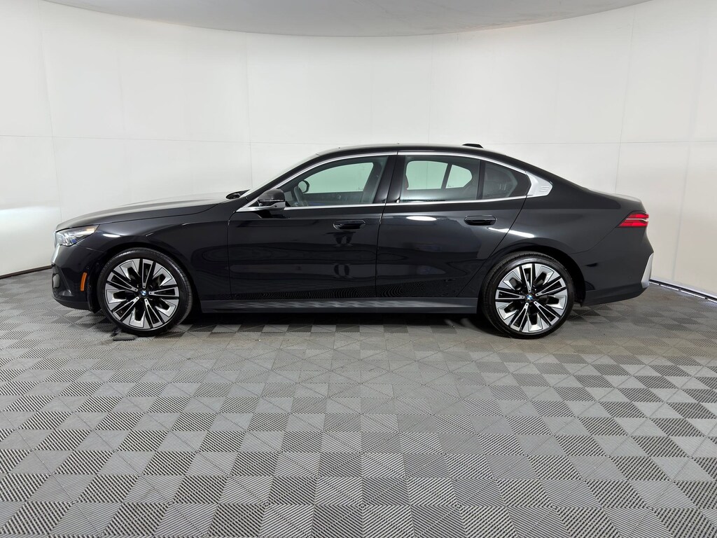 Certified 2025 BMW 540i xDrive Sedan