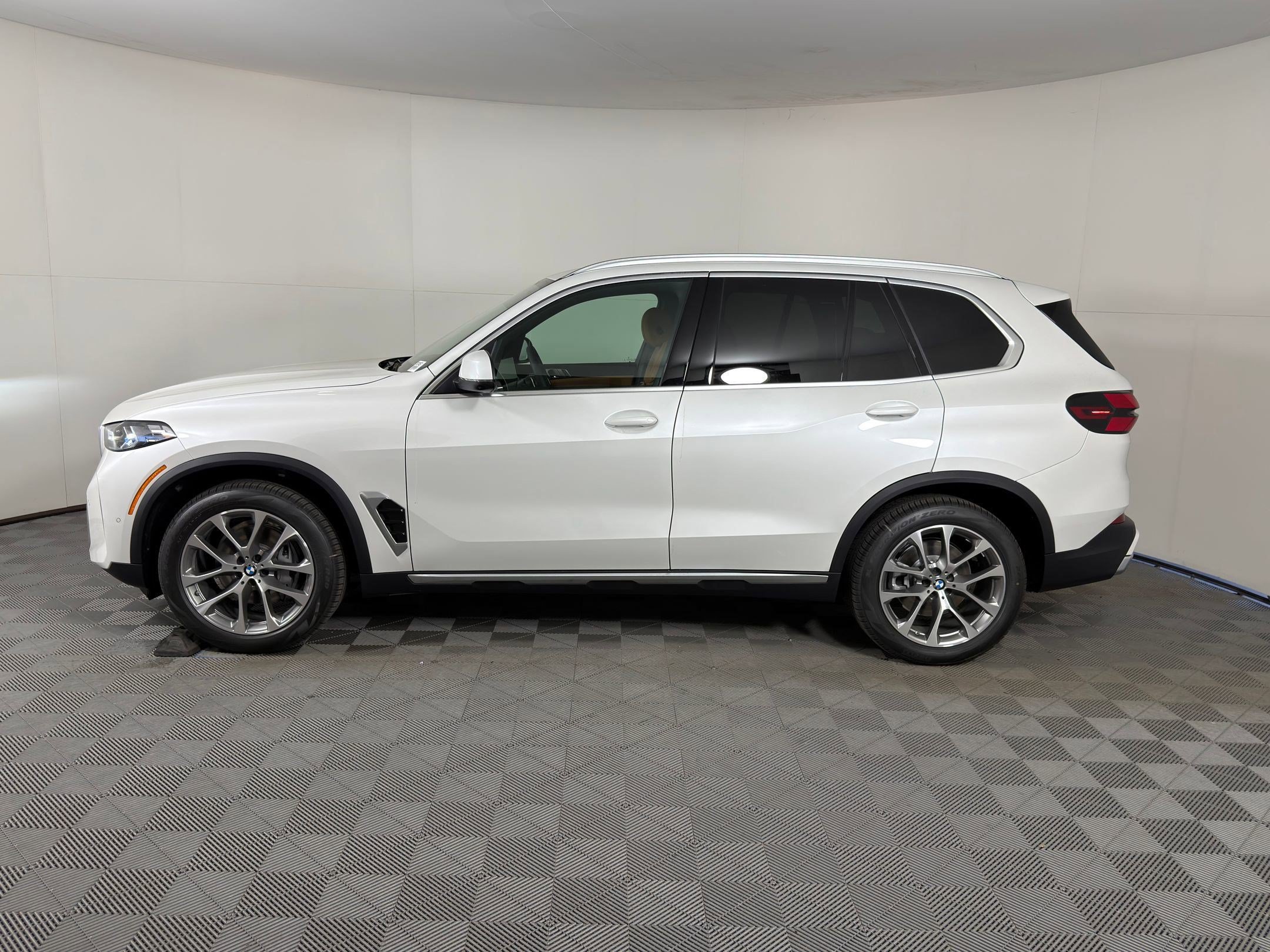 Used 2026 BMW X5 sDrive40i SUV for sale in Houston