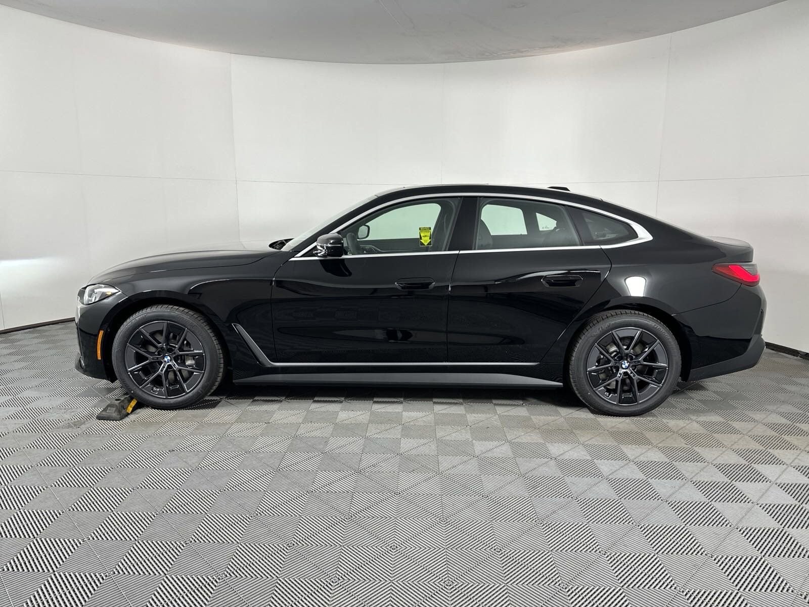 2025 Bmw i4 eDrive40 photo 2