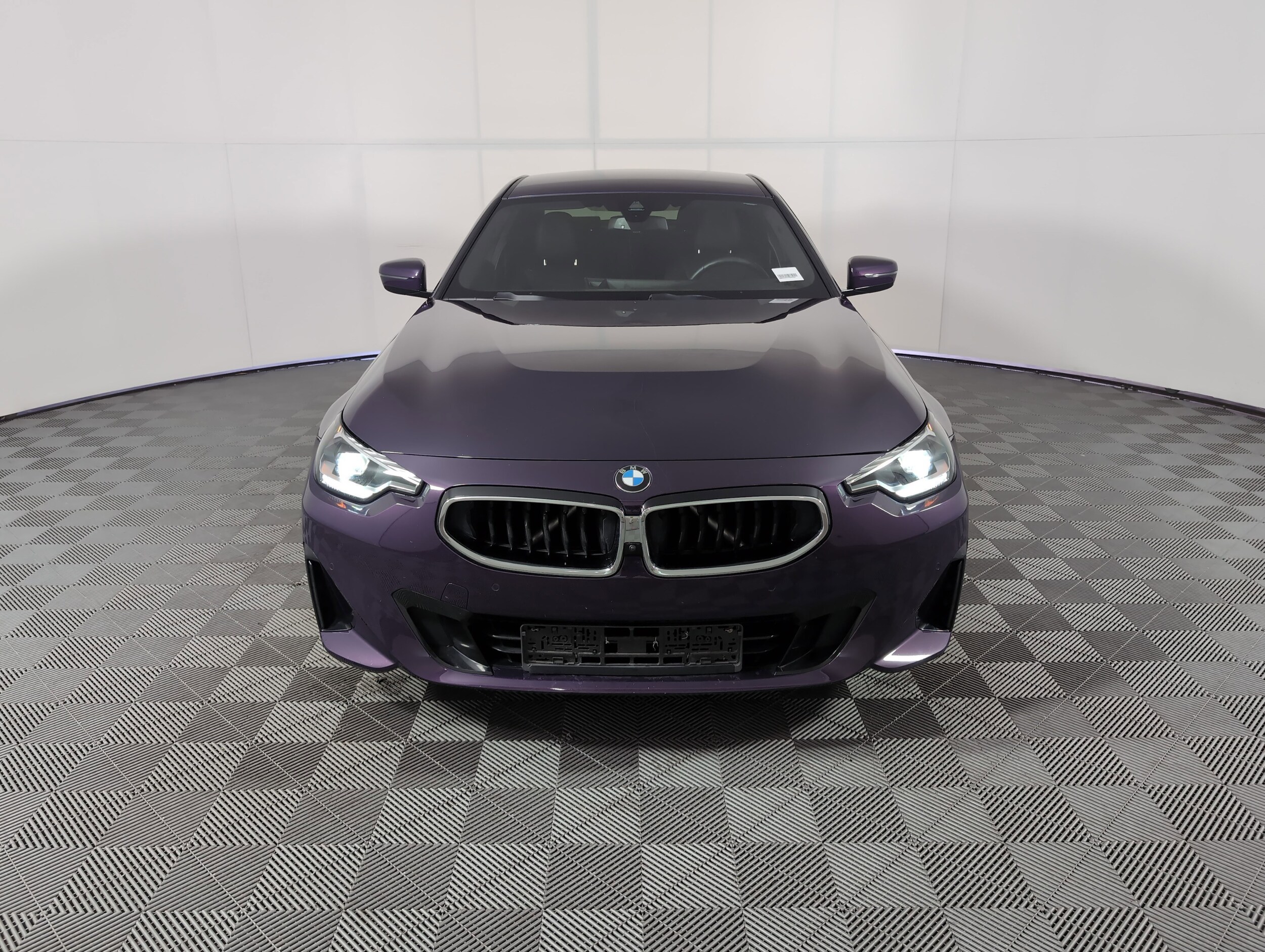 2023 Bmw 230i xDrive photo 2