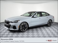 2027 BMW 550e xDrive Sedan