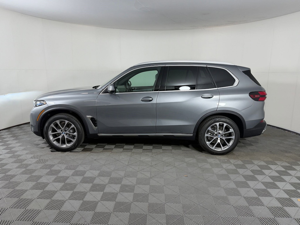 New 2026 BMW X5 sDrive40i SUV