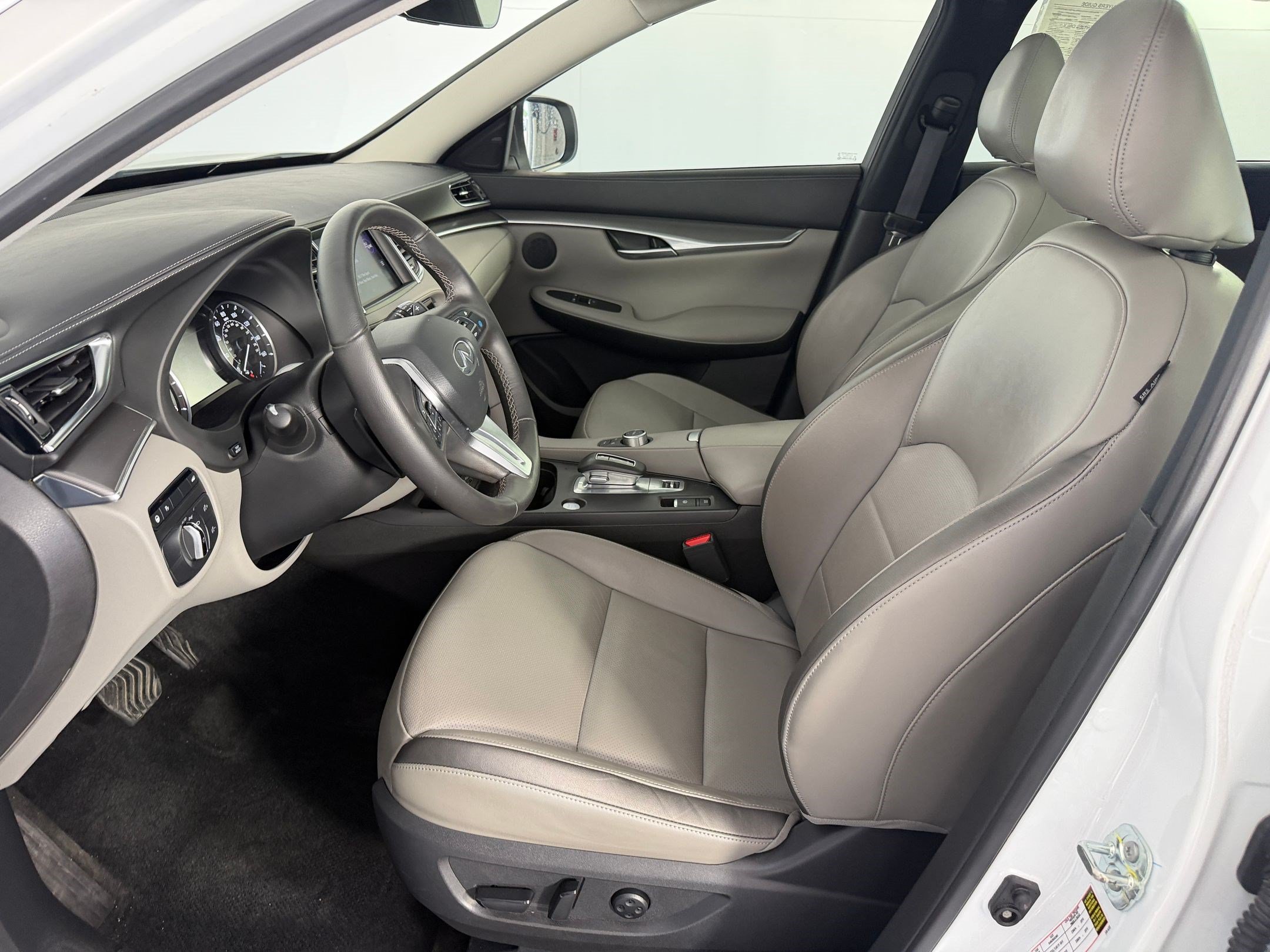 QX50 LUXE SUV