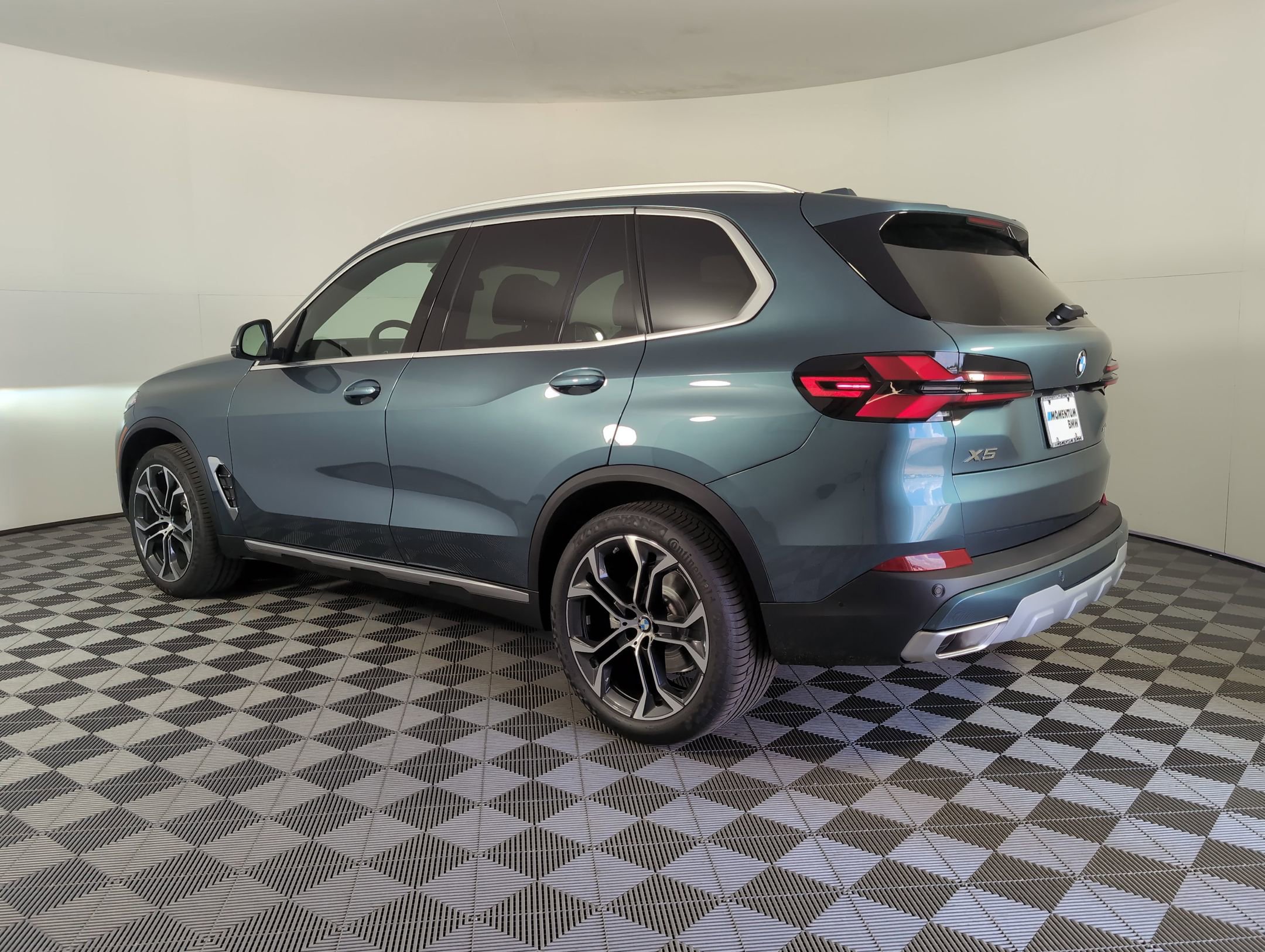 2026 Bmw X5 sDrive40i photo 3