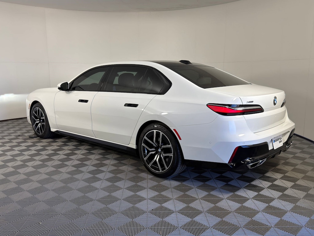Certified 2023 BMW 760i xDrive Sedan
