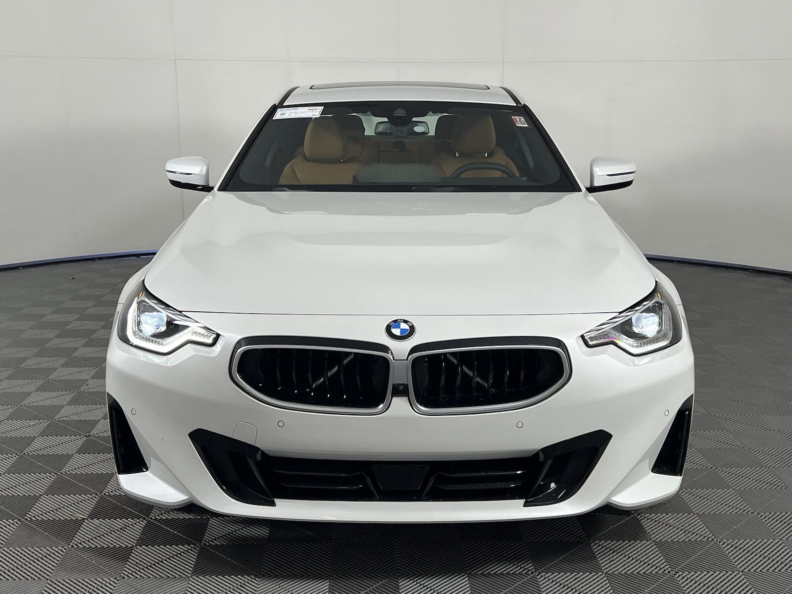 2025 Bmw 230i Coupe photo 2