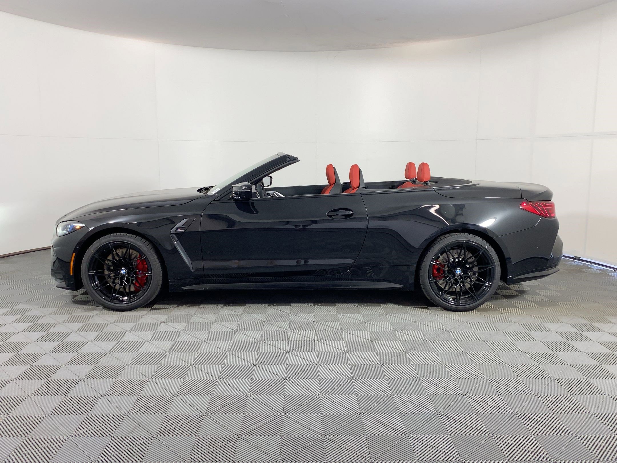 2026 Bmw M4 Competition xDrive Convertible photo 2