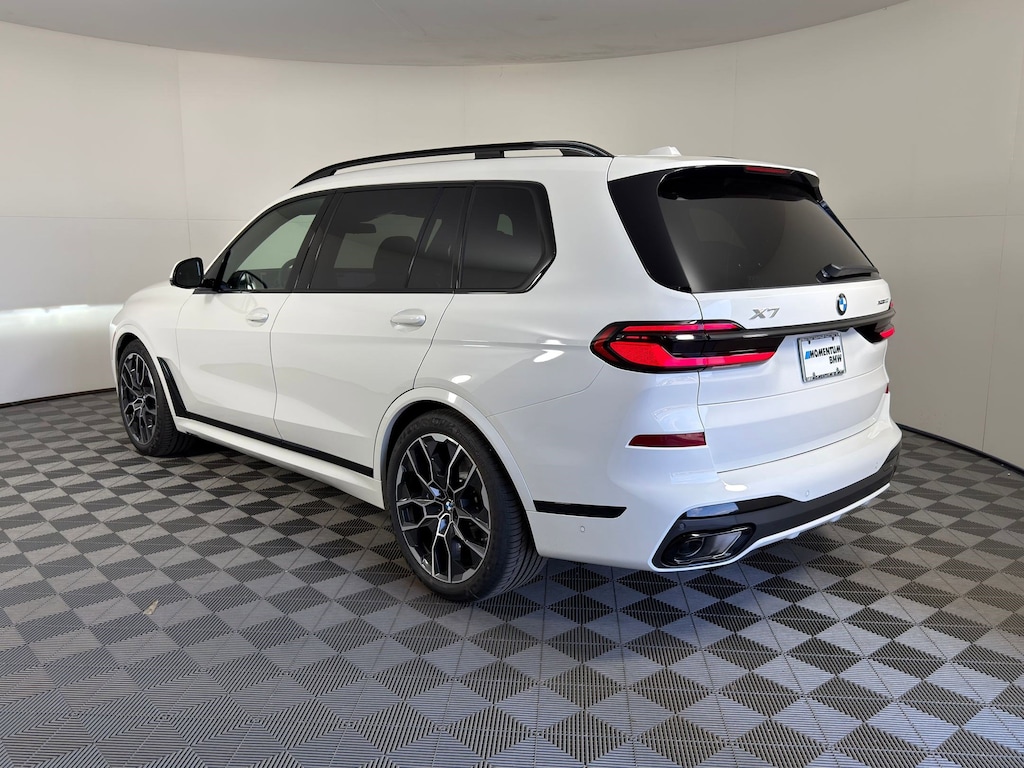 New 2026 BMW X7 xDrive40i SUV