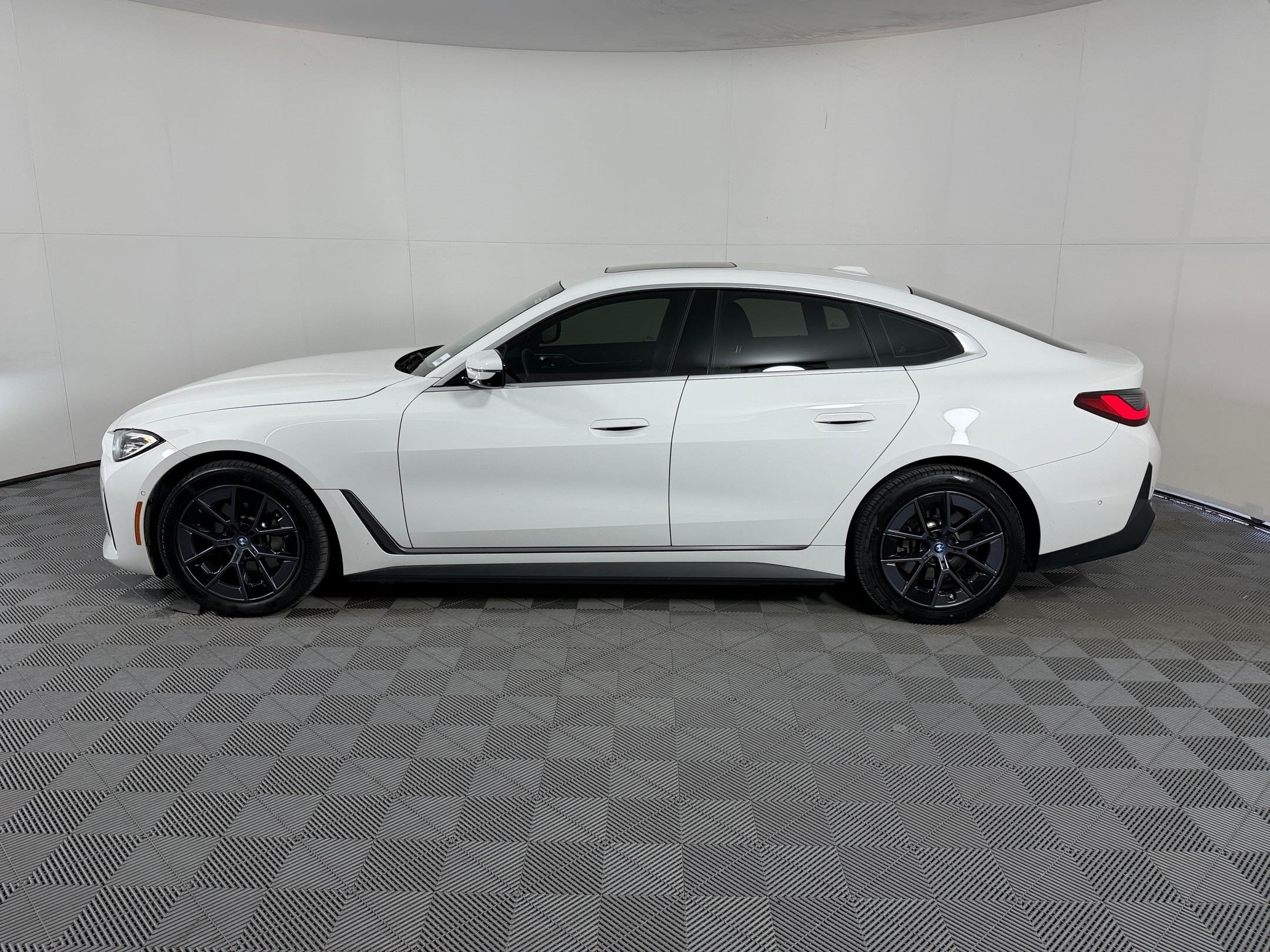 Used 2023 BMW i4 35 with VIN WBY43AW0XPFR40902 for sale in Houston, TX