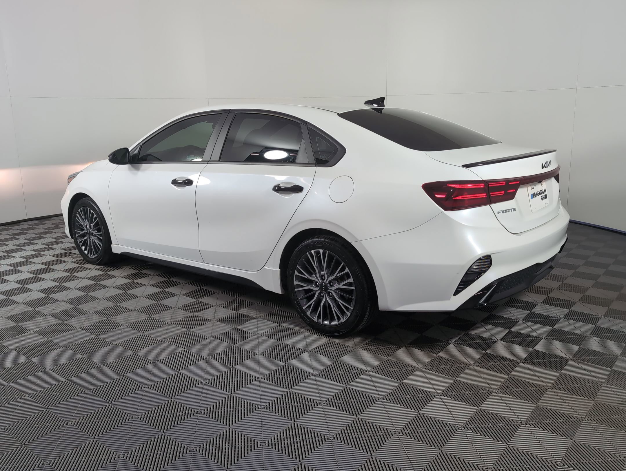 2022 Kia Forte GT-Line photo 3