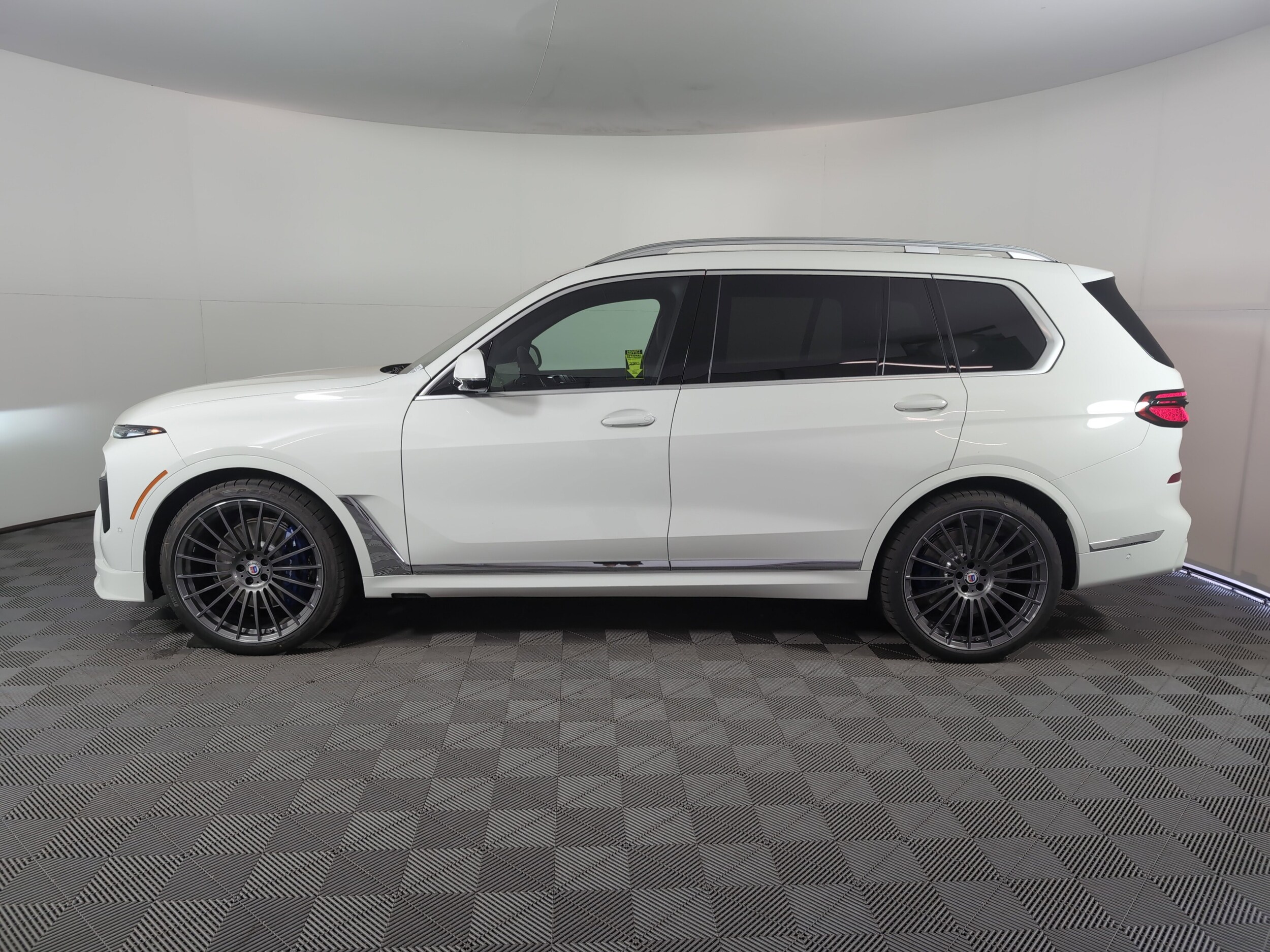 2025 Bmw X7 ALPINA XB7 photo 4