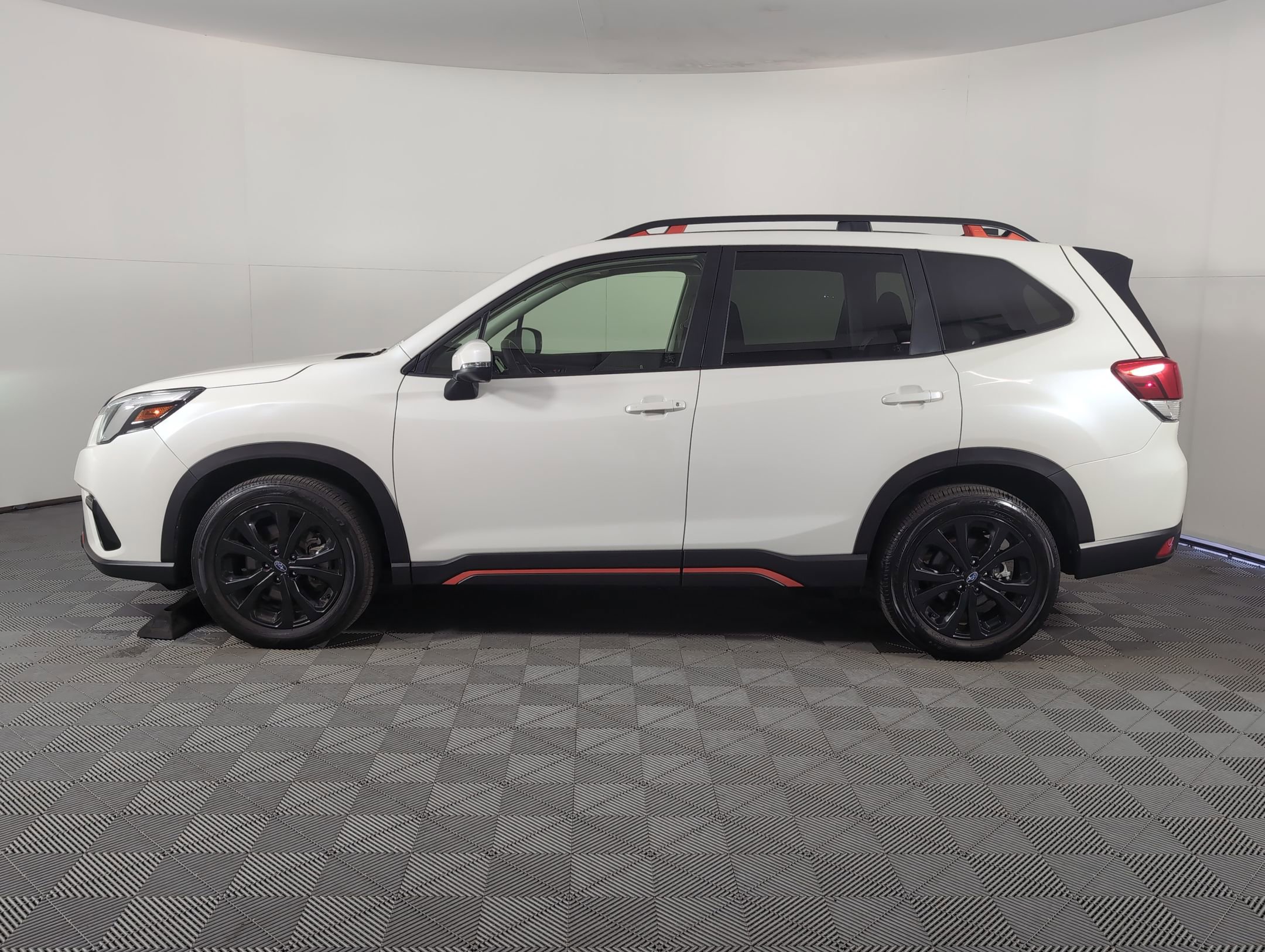 2024 Subaru Forester Sport photo 2