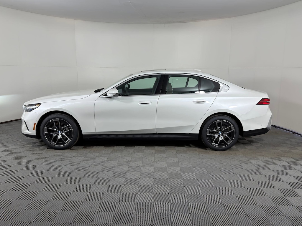 Used 2026 BMW 530i Sedan