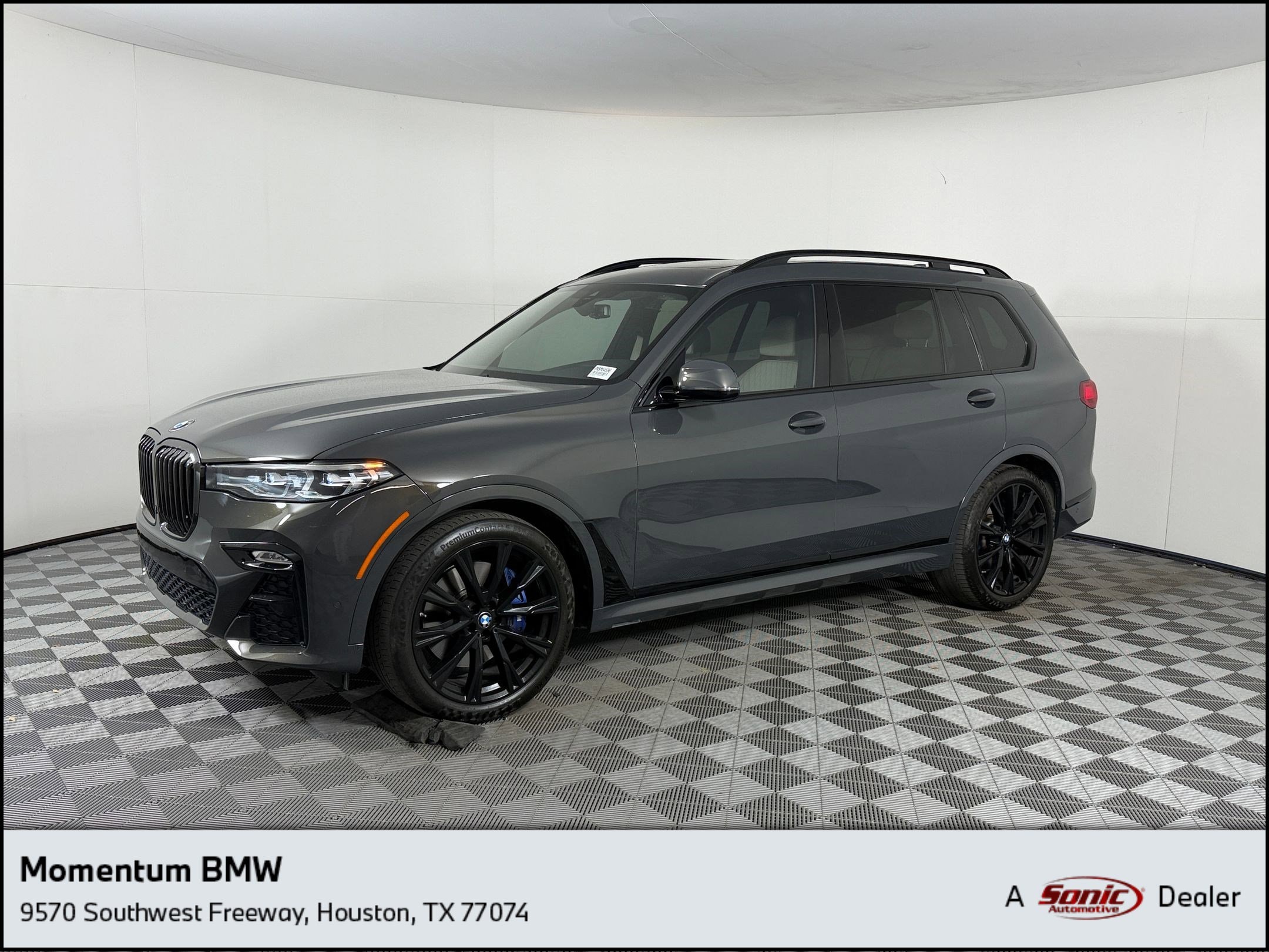 2022 BMW X7 xDrive40i's photo