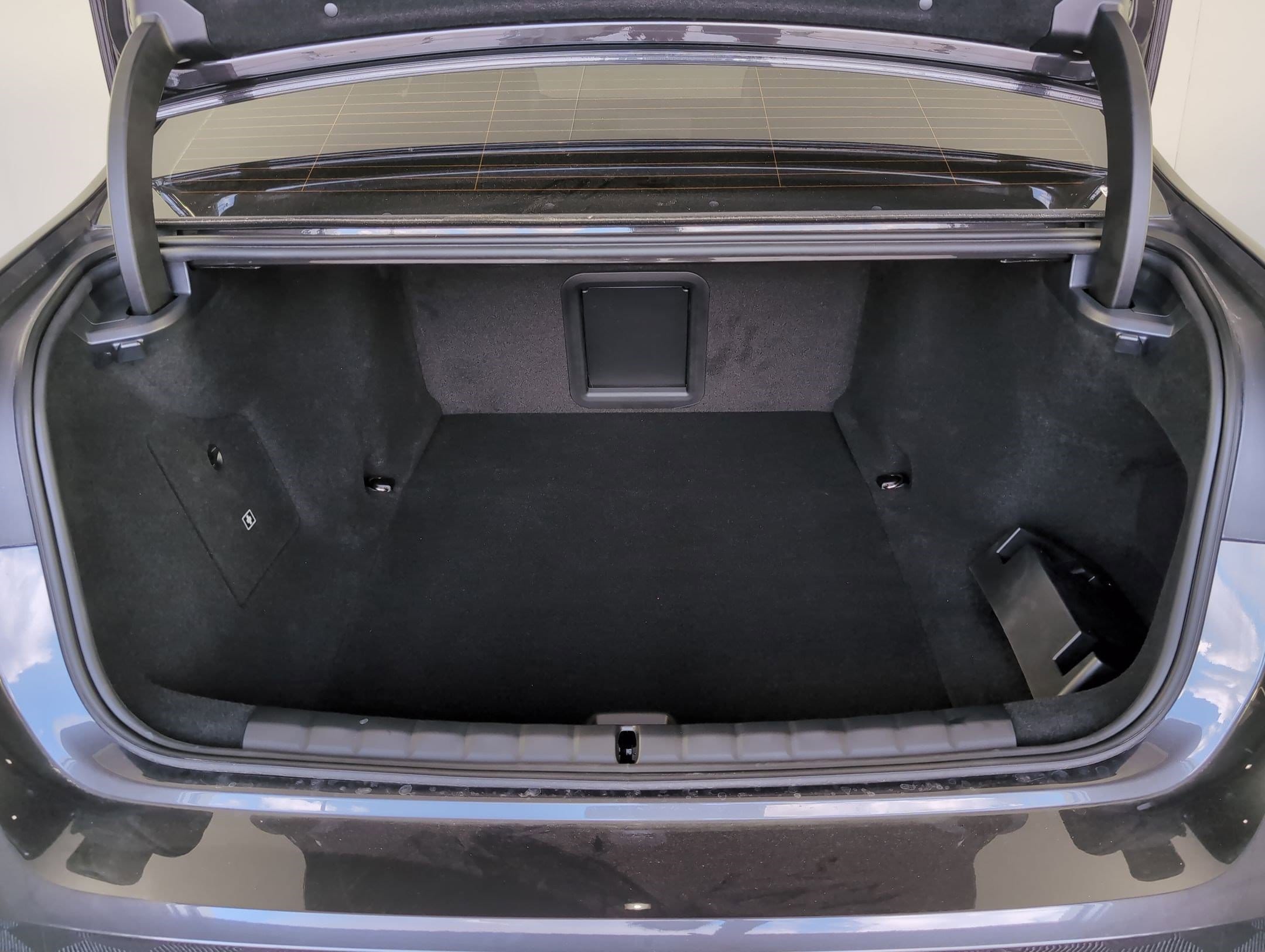 2025 BMW i7 50 - Photo 30