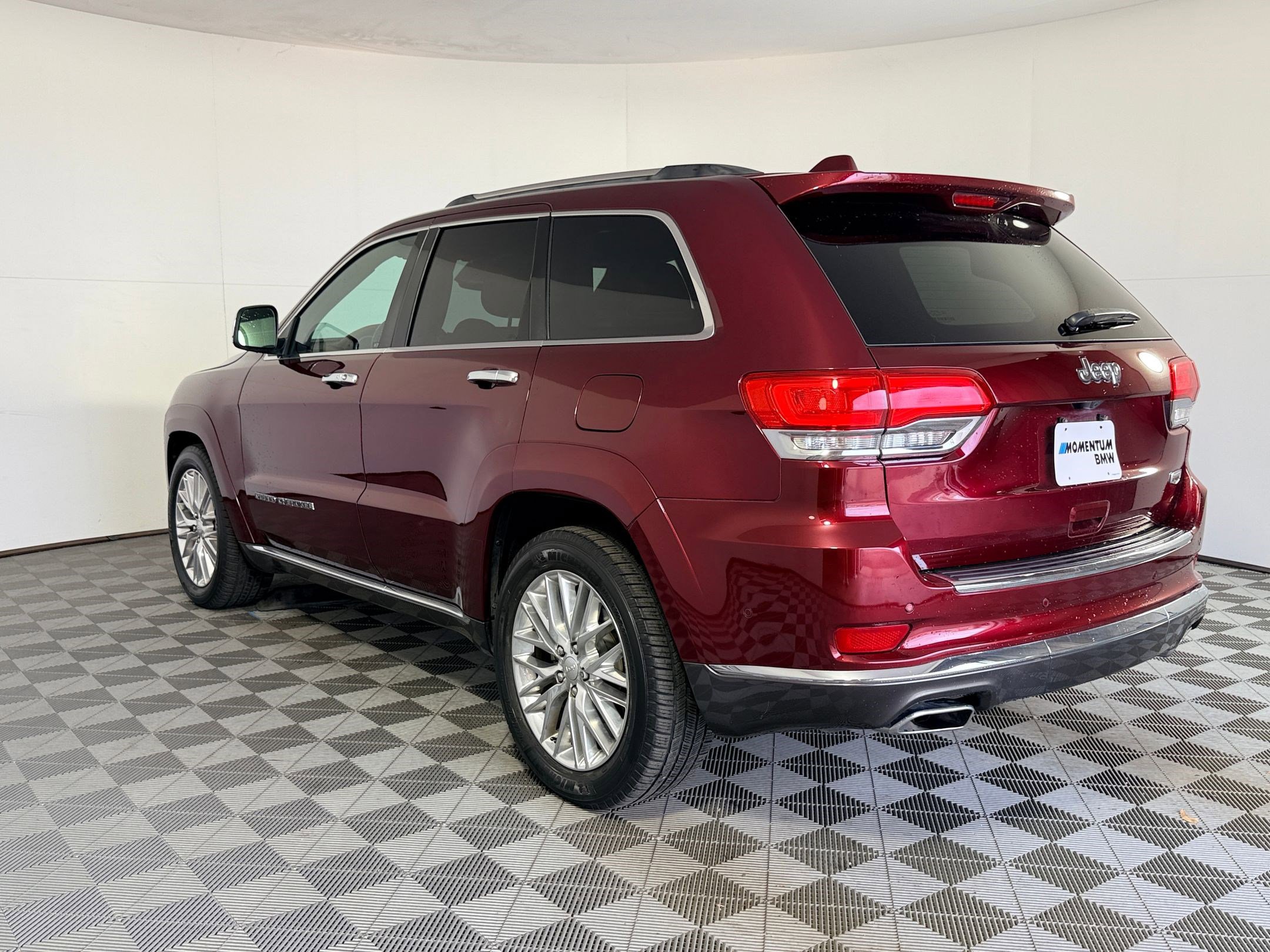 2018 Jeep Grand Cherokee Summit photo 3