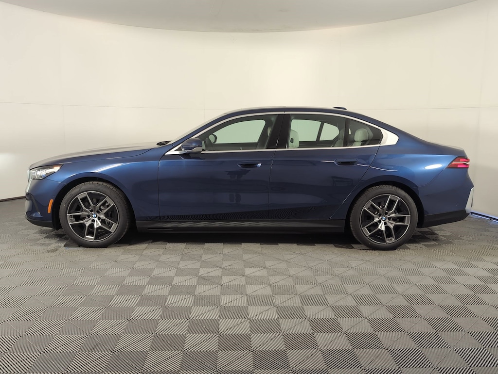 New 2026 BMW i5 eDrive40 Sedan