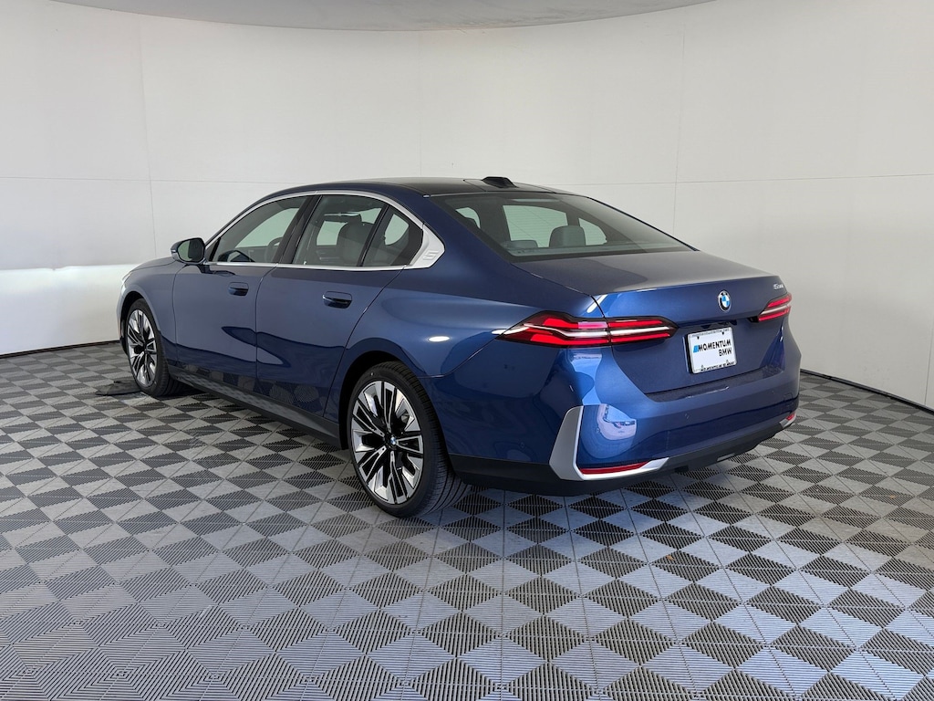 Used 2027 BMW 530i Sedan