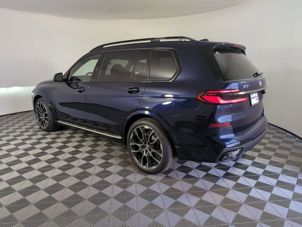 New 2026 BMW X7 xDrive40i SUV