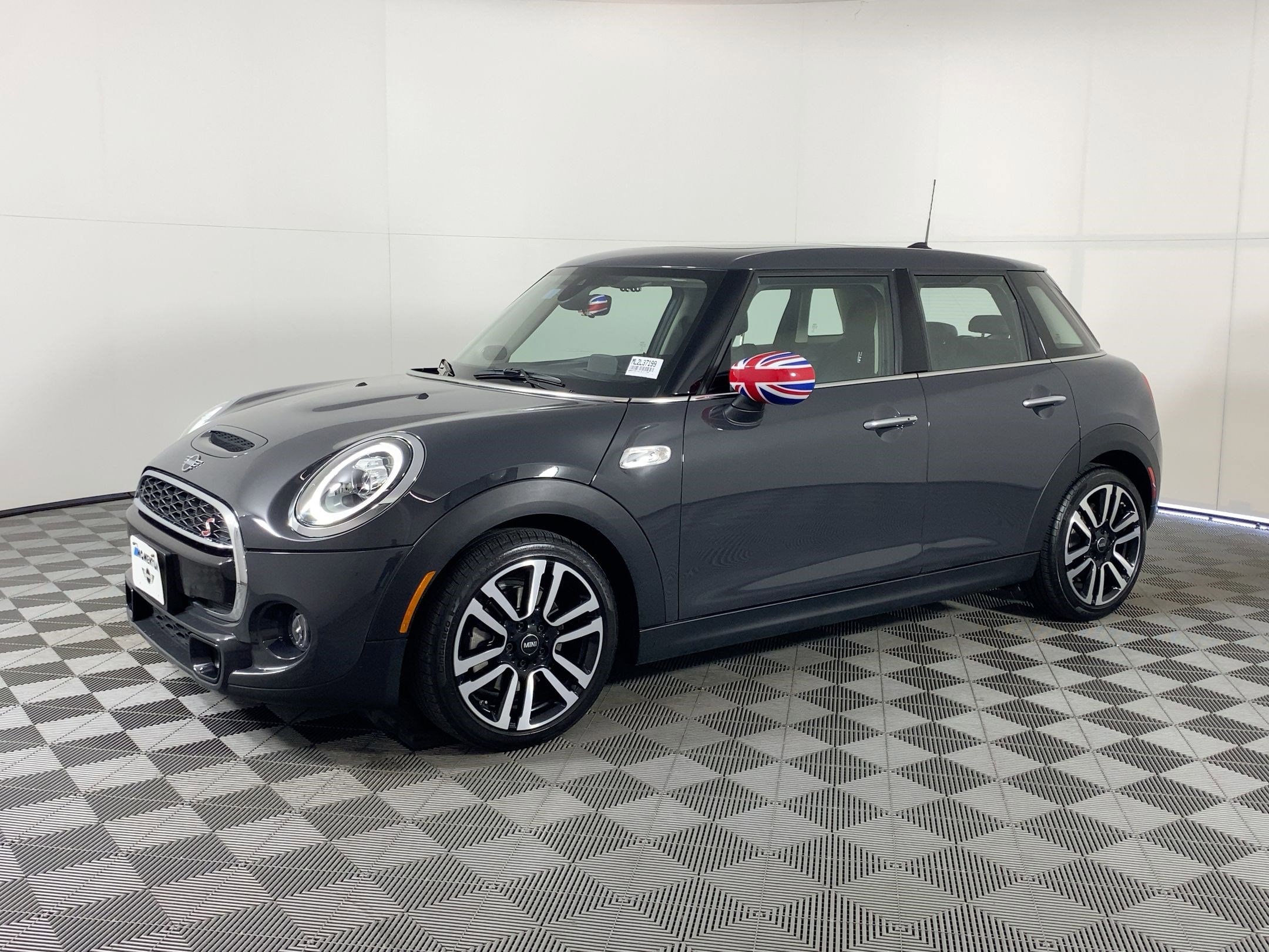 2020 MINI Hardtop 4 Door S's photo