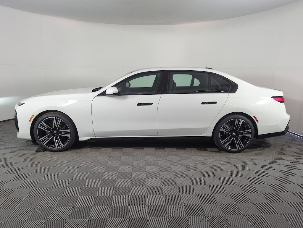 New 2025 BMW 760i xDrive Sedan