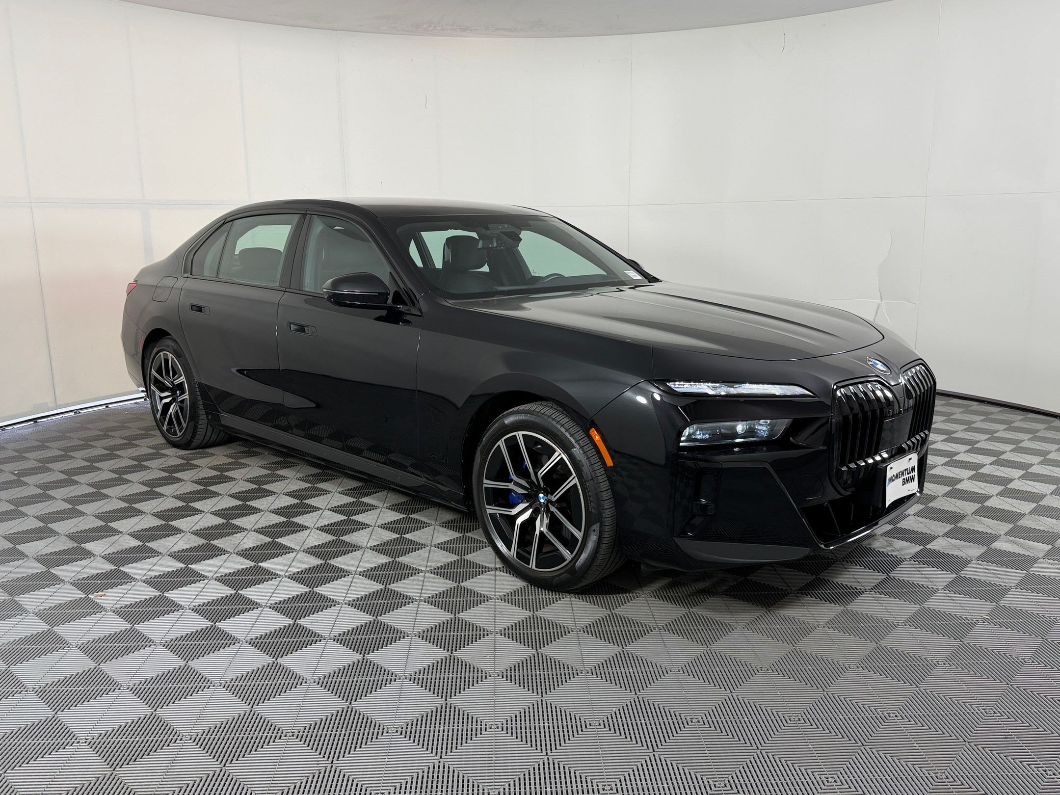 760i XDrive Sedan