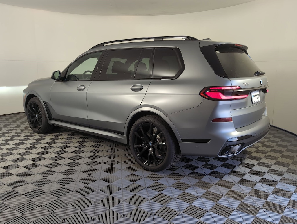 New 2026 BMW X7 xDrive40i SUV