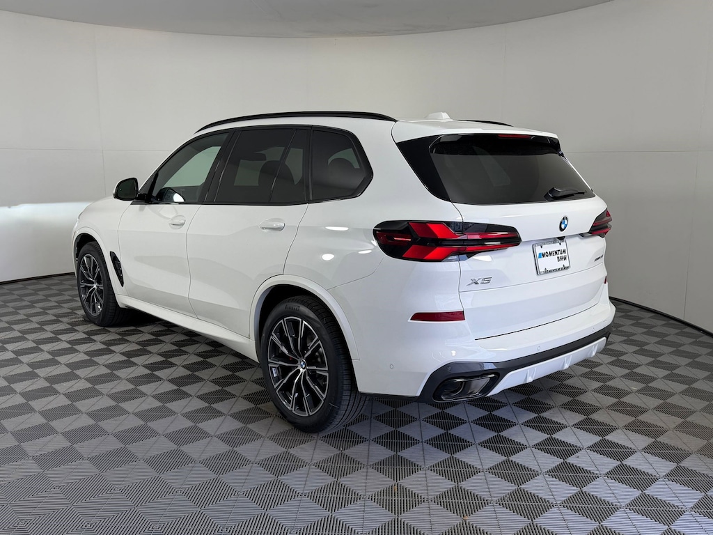 New 2026 BMW X5 sDrive40i SUV