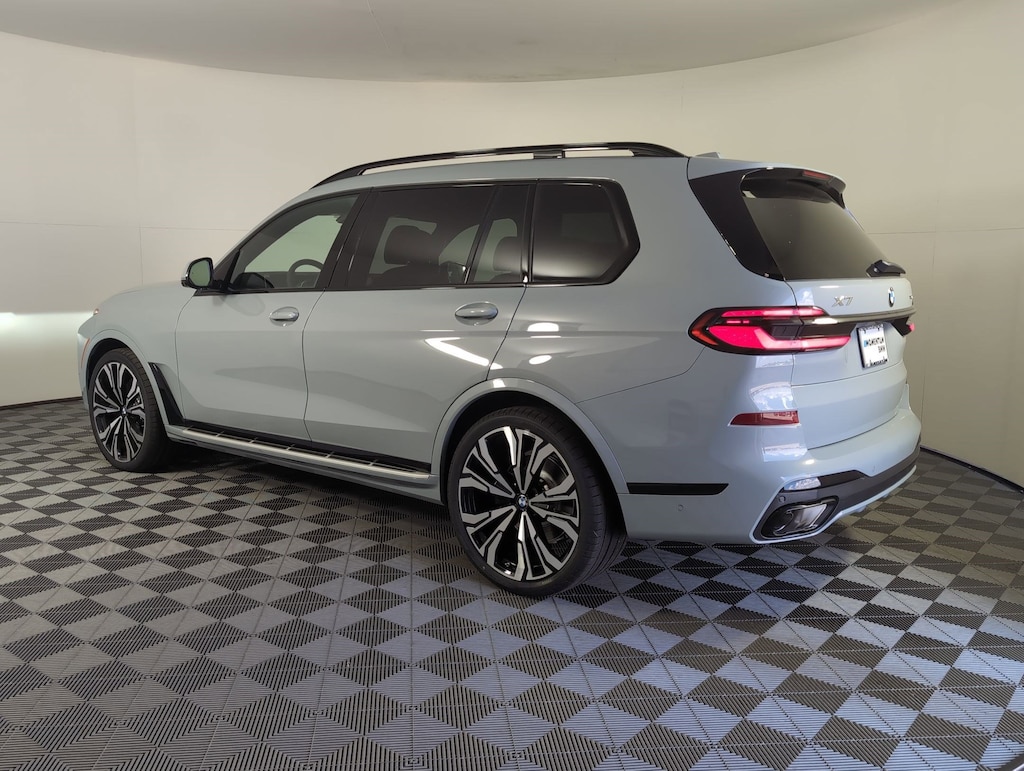 New 2026 BMW X7 xDrive40i SUV