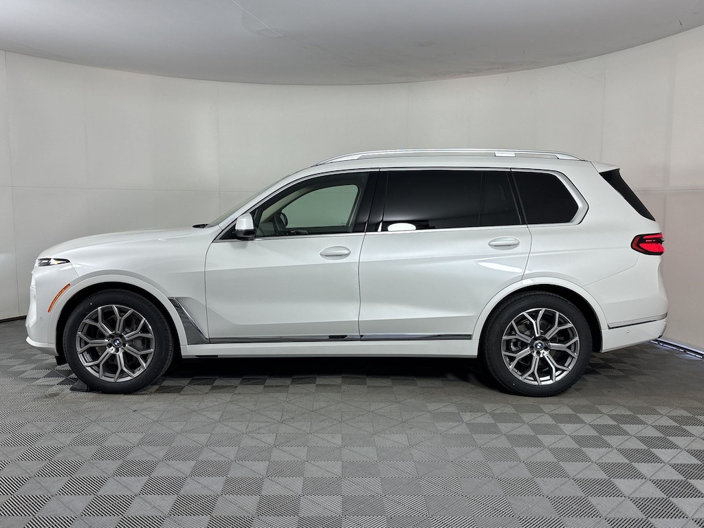 New 2027 BMW X7 xDrive40i SUV