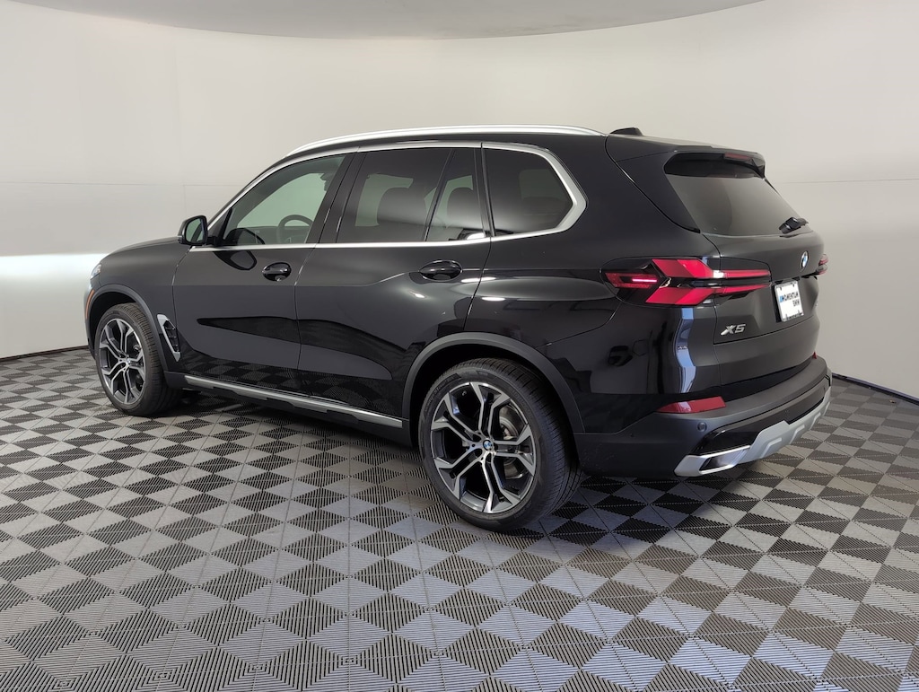 New 2026 BMW X5 sDrive40i SUV
