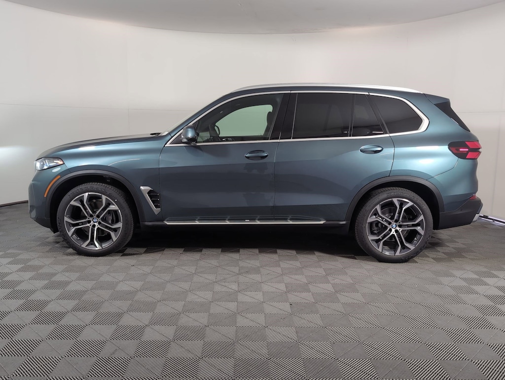 New 2026 BMW X5 sDrive40i SUV