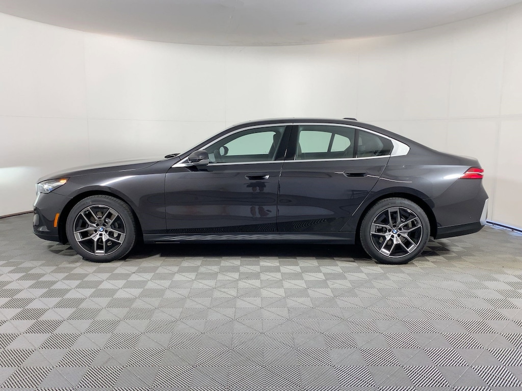 New 2026 BMW 530i Sedan