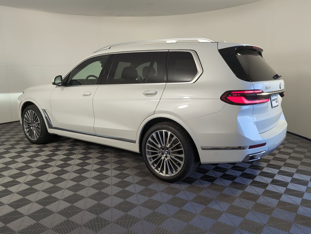 New 2026 BMW X7 xDrive40i SUV