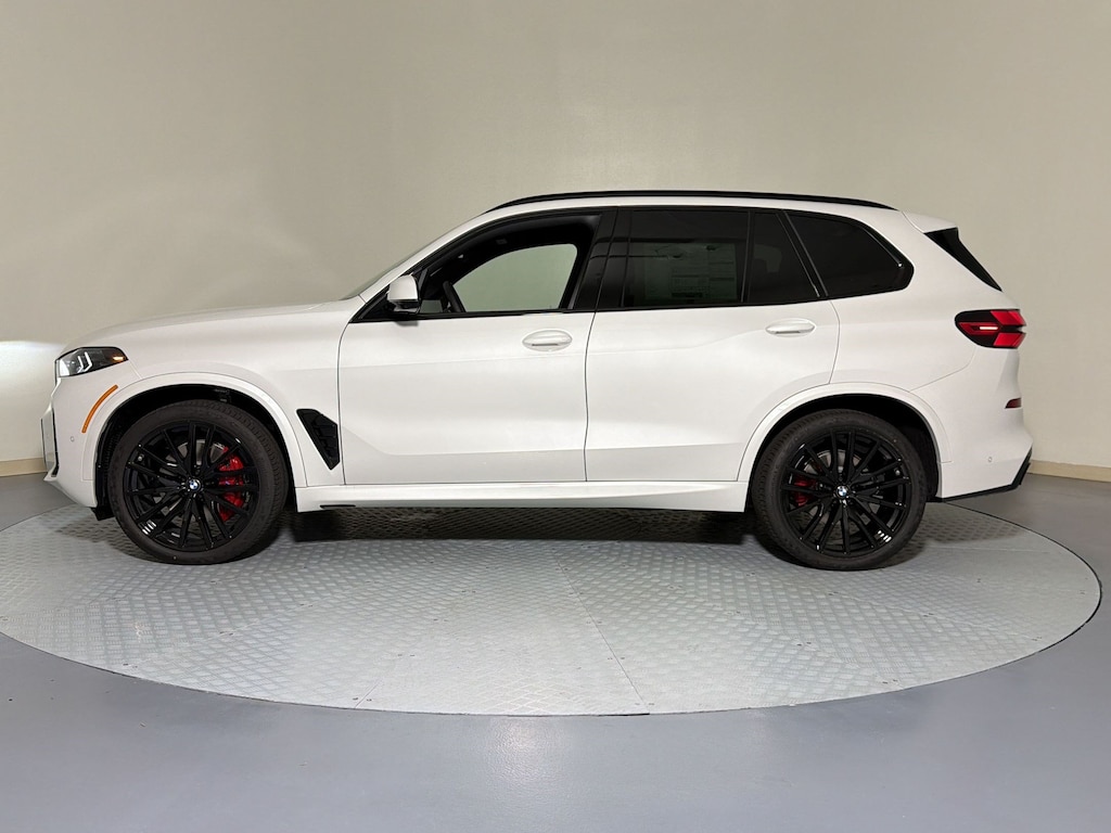 New 2026 BMW X5 sDrive40i SUV