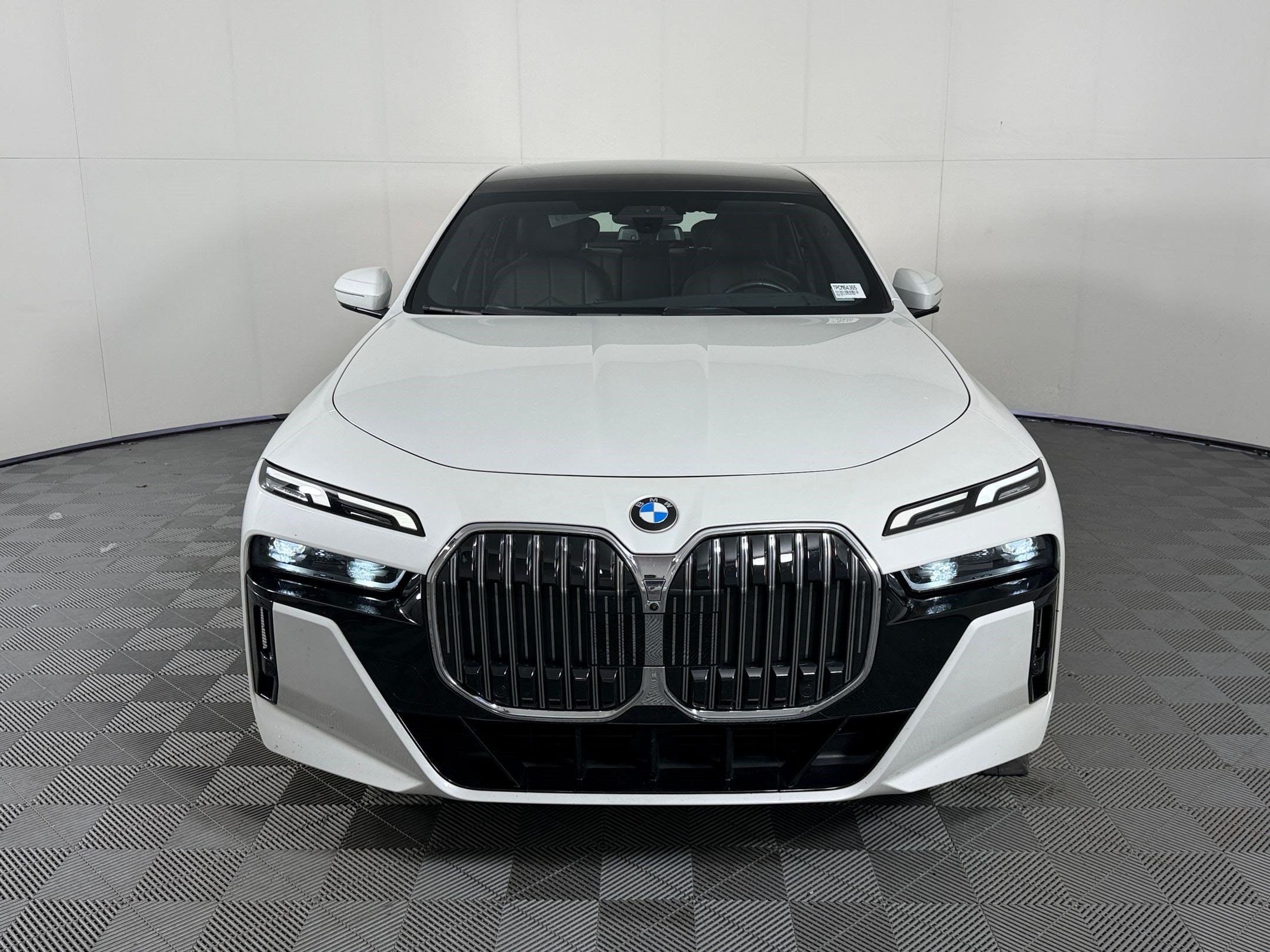 740i Sedan